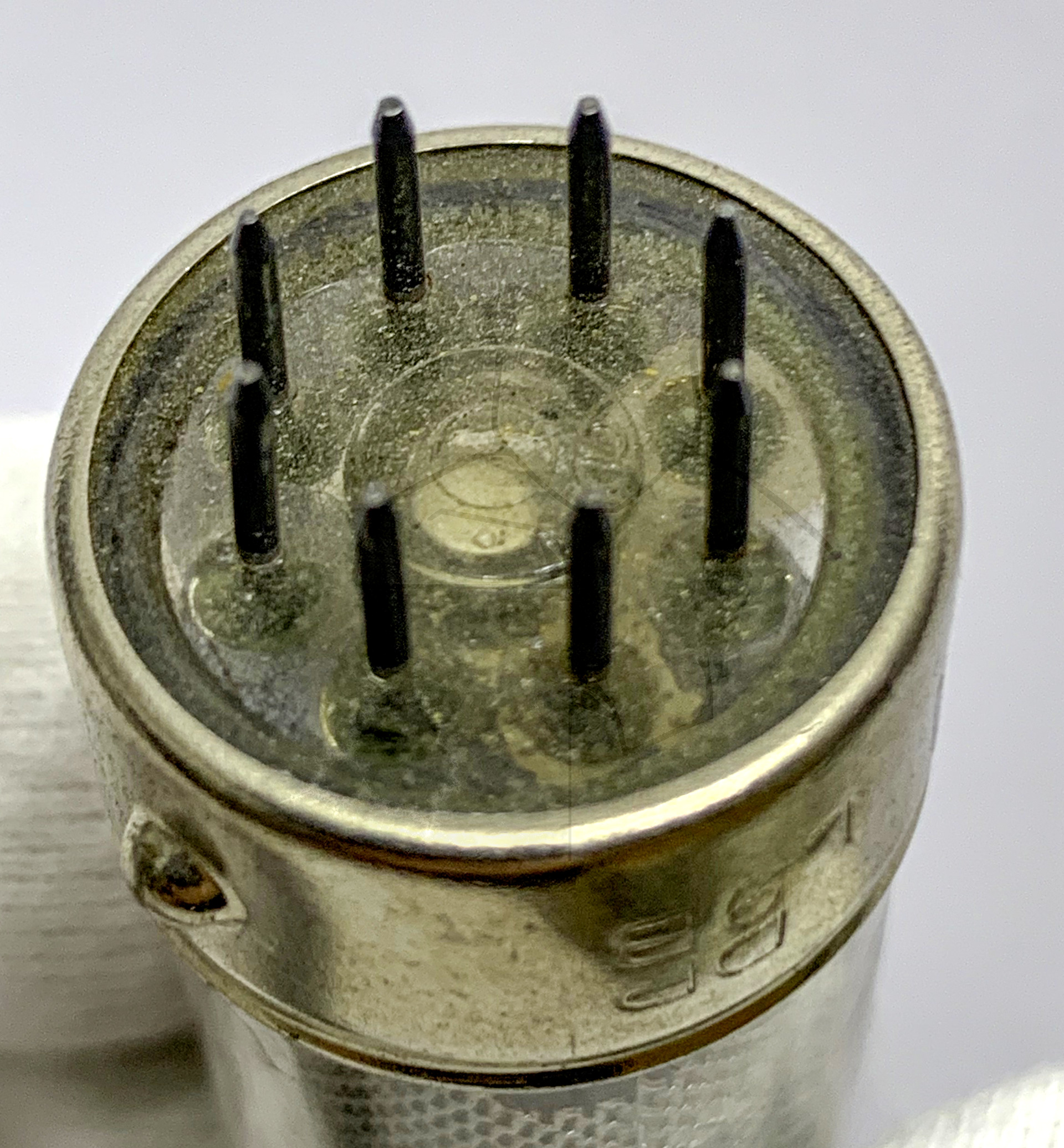 Röhren mit: Rimlock, 8pol. mit Metallkragen